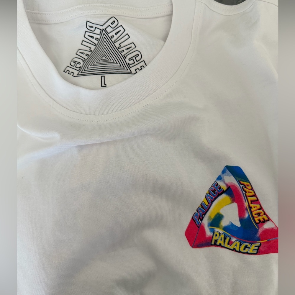NWT Palace I Don’t Skate On A Sunday T-shirt (white) Large